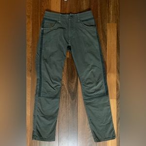 Kuhl Radikl 30 x 32 very good condition